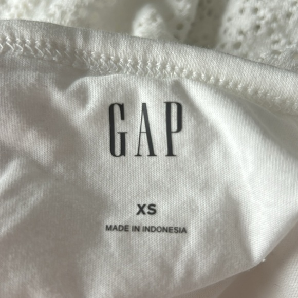 NWT Gap Crochet White Hlater Top -Size X-Small - Picture 6 of 9